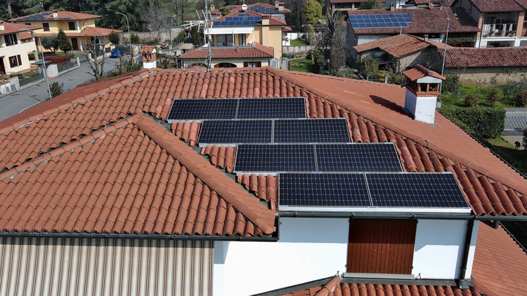Impianto fotovoltaico SPL Energetica da 3,12 kW installato a Cazzago in provincia di Brescia.